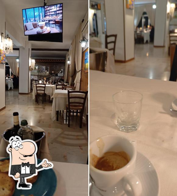 Gli interni di La Taverna del Marinaio