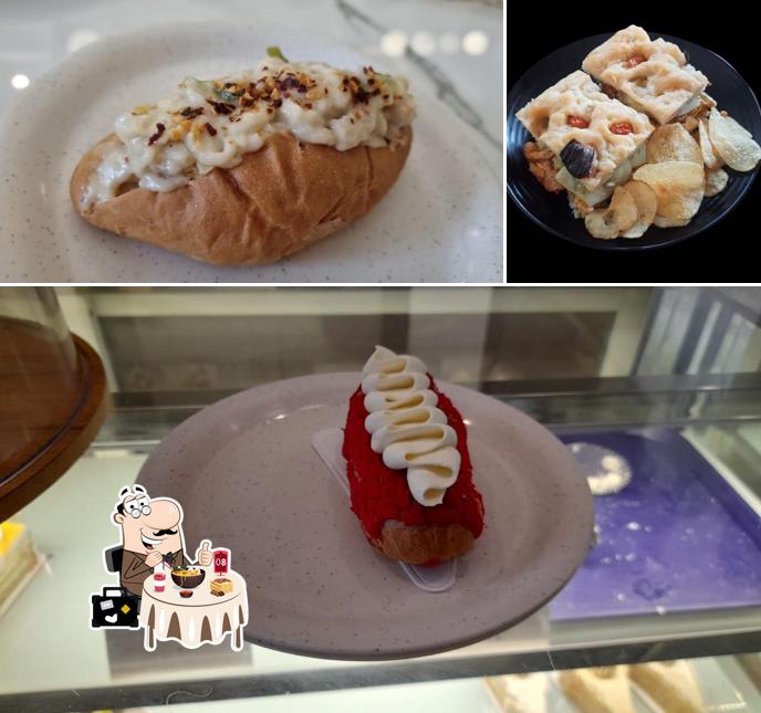 Food at AURA - CAKE shop, Café & Bakery