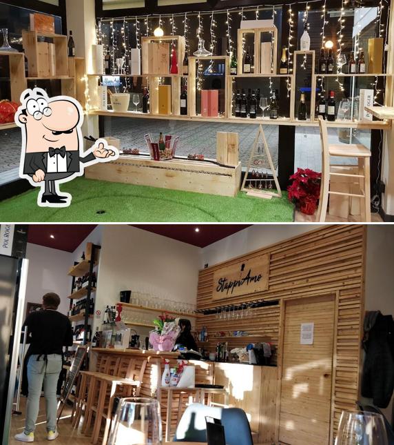Gli interni di StappiAmo Wine Bar