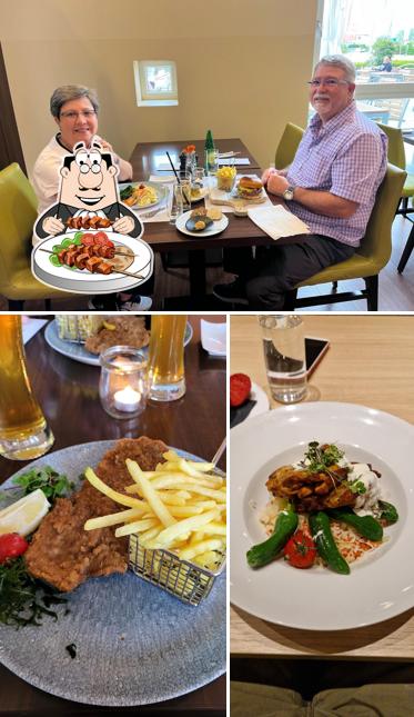 La cibo e interni del ristorante