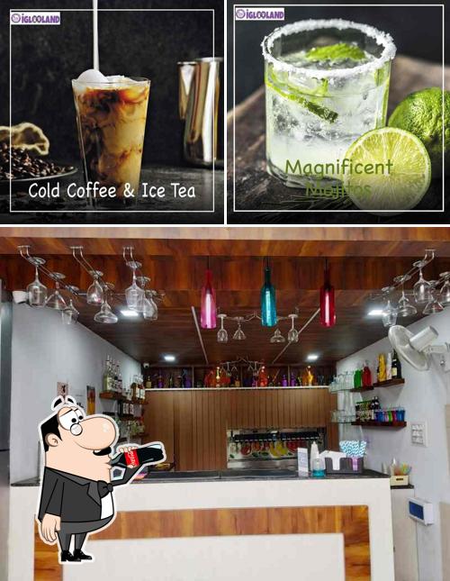 Igloolandofficial is distinguished by drink and interior
