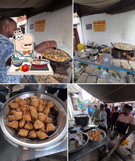 Paella at Mangru Samosa Wale (Hing wala Samosa)