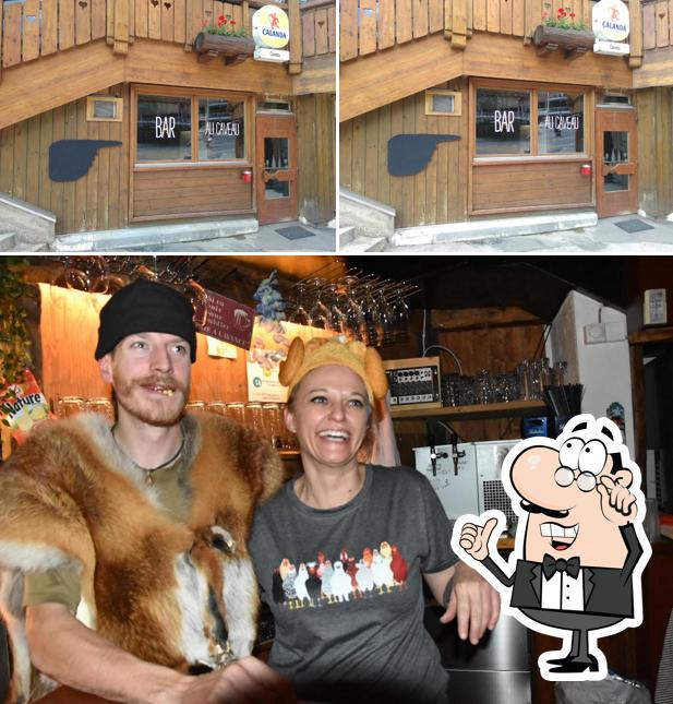 Gli interni di Tiki Bar Anzère