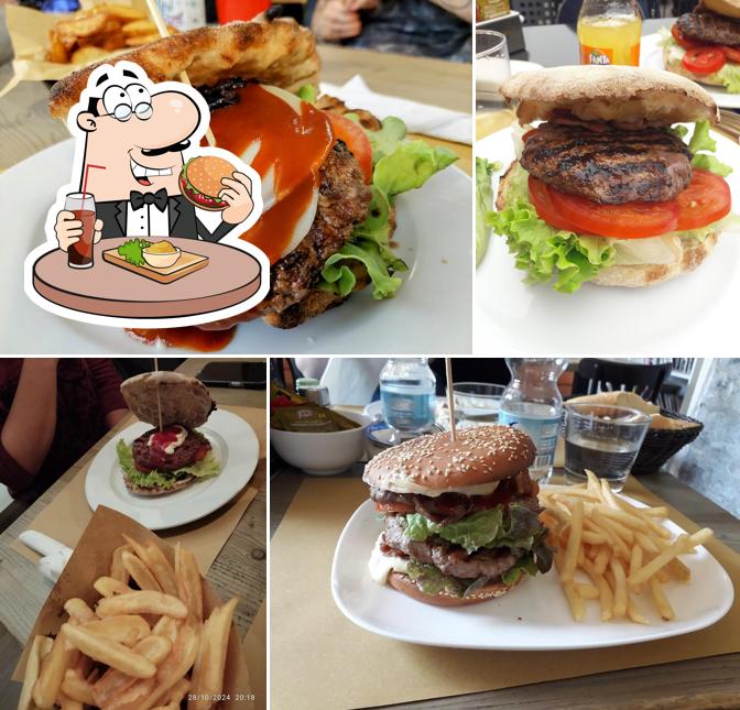 Prova un hamburger a Public House