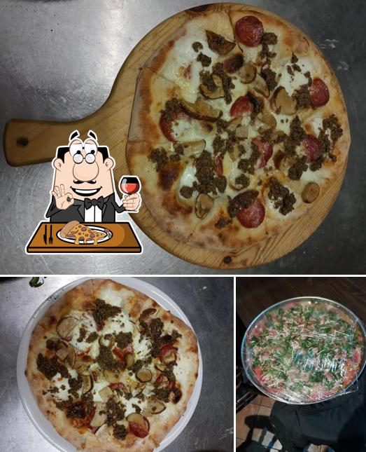 Scegli una pizza a The Tango Saloon Ristorante Pizzeria
