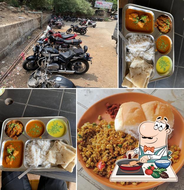 Chicken curry at Lohgarh Darshan