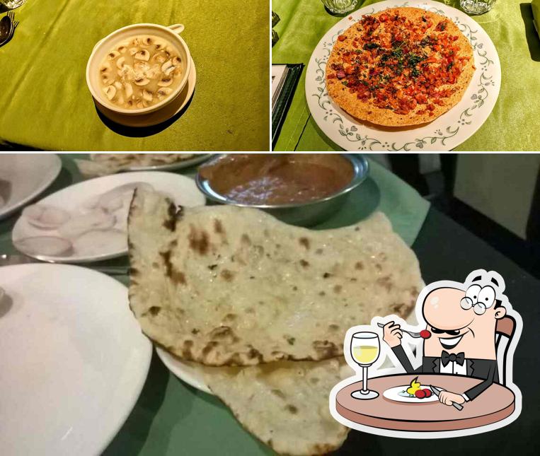 Masala papad at Shraavan Restaurant