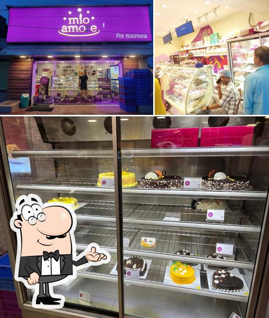 The interior of Mio amore