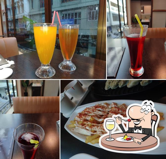 Meals at Nine Oh Nine Restaurant