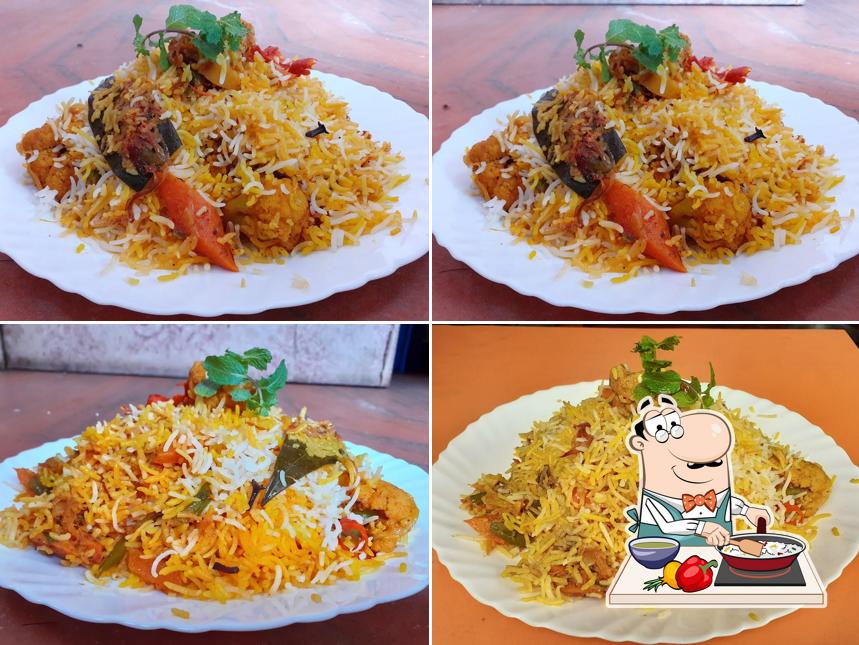 Paella at ইরানী বিরিয়ানী