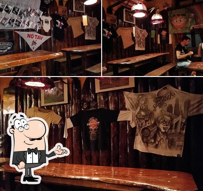 Siediti a un tavolo di Il Cartoccio