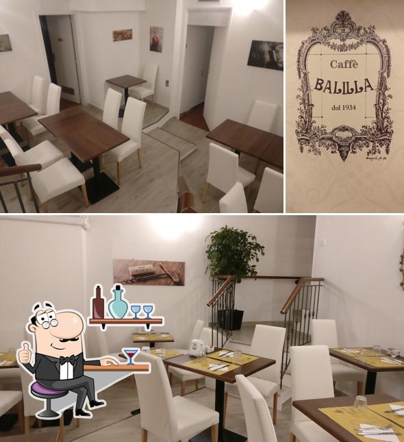 Siediti a un tavolo di Paganini Caffè