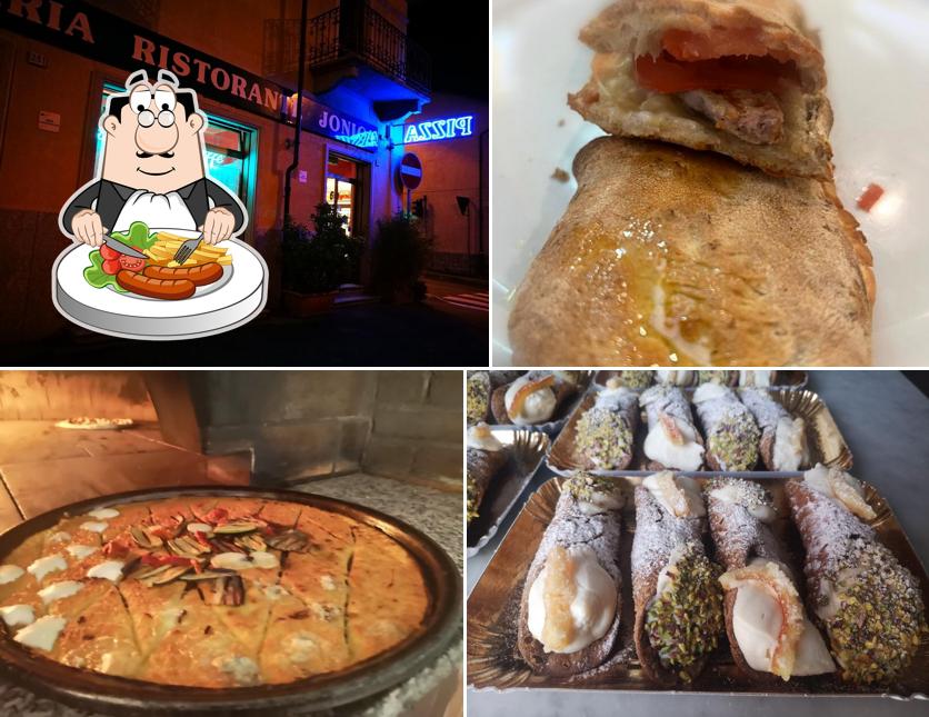 Platti al Pizzeria Paposceria Jonica