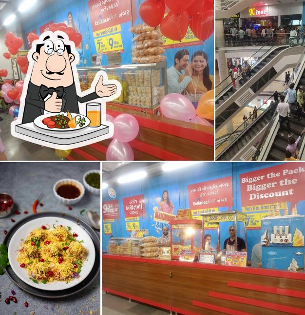 Meals at Sonu Chaat Centre