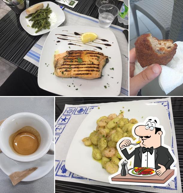 Platti al BAR tavola calda Stazione RFI di Paola CS