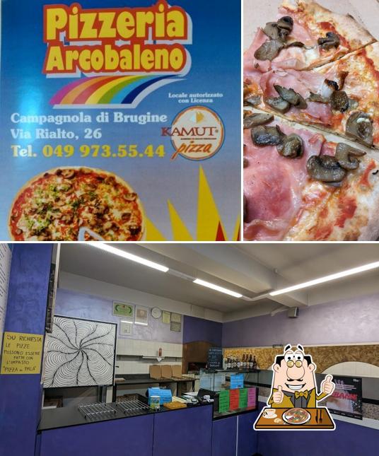 A Pizzeria Arcobaleno, puoi ordinare una bella pizza
