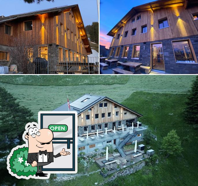 Goditi la vista dall'area esterna di Berggasthaus Eggberge