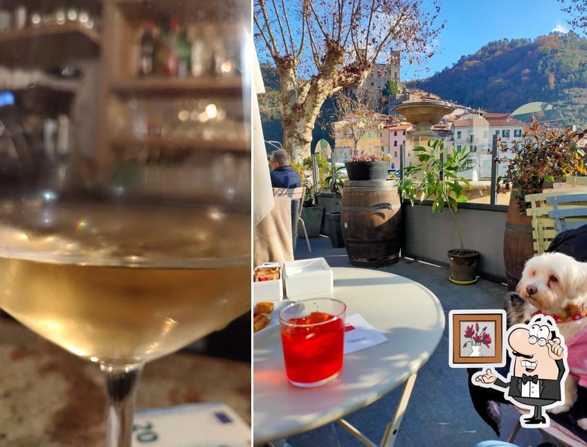 Dai un'occhiata agli interni di Bar In Piazza Sas Di Raffo Marta E Nicola