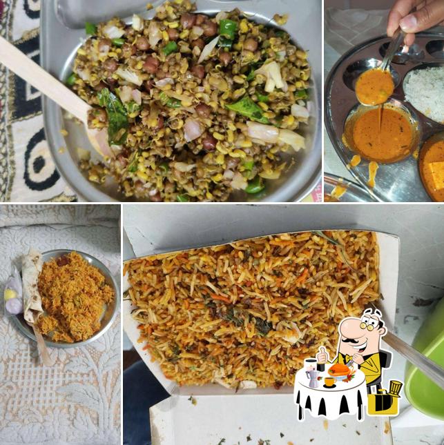 Food at Kolhapuri Saaj