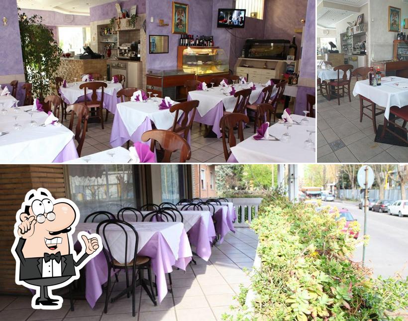 Dai un'occhiata agli interni di Pizzeria Le Betulle