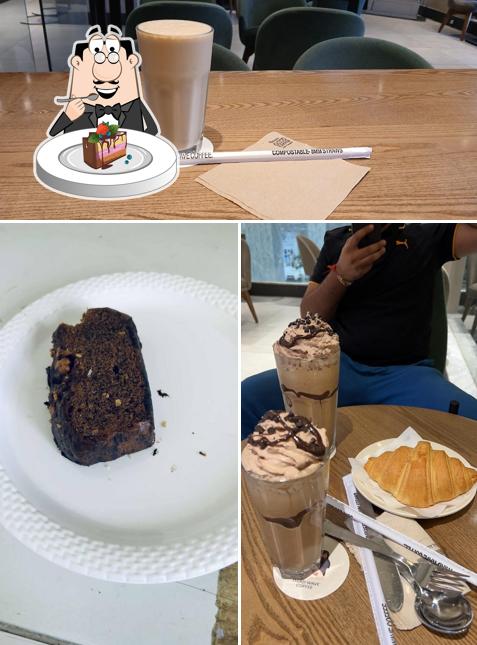 Chocolate cake at Third Wave Coffee