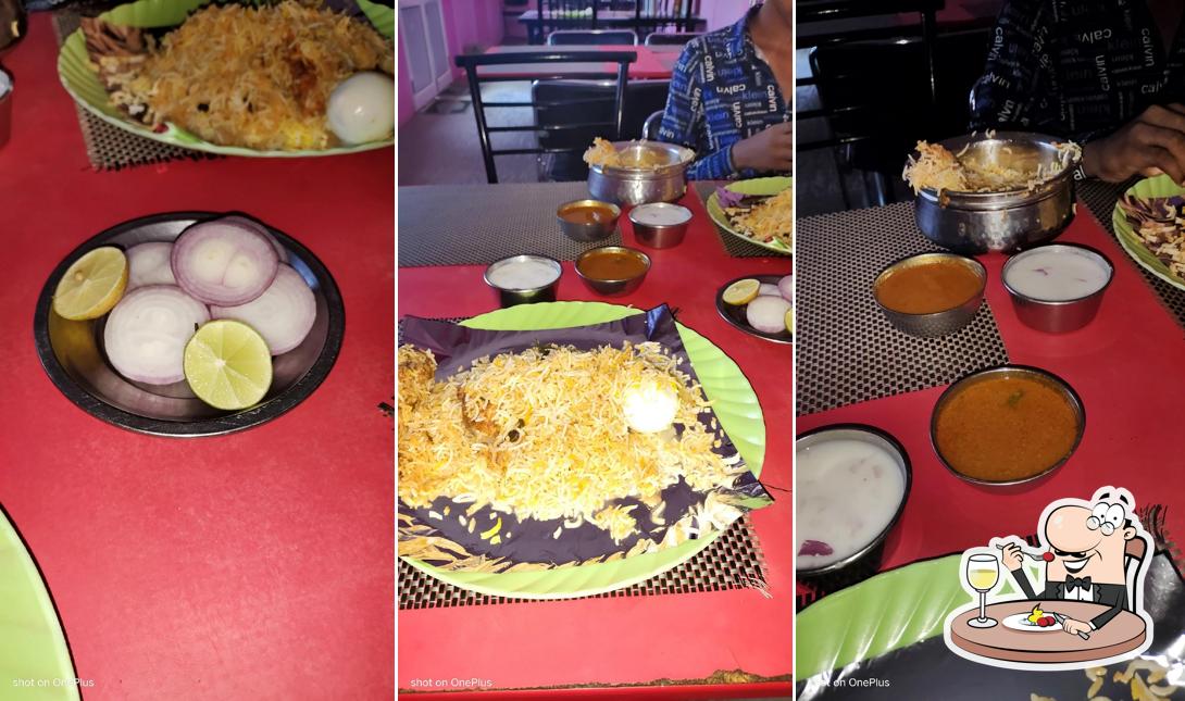 Food at Abhiruchi restaurant