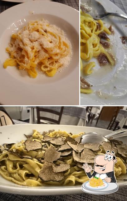 Spaghetti alla carbonara al Osteria Vino e Cucina