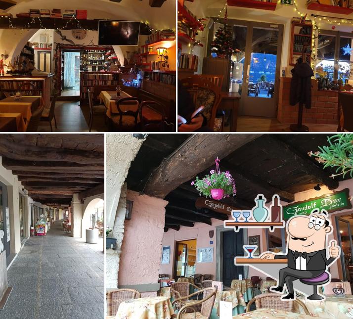 Gli interni di Gandalf Bar