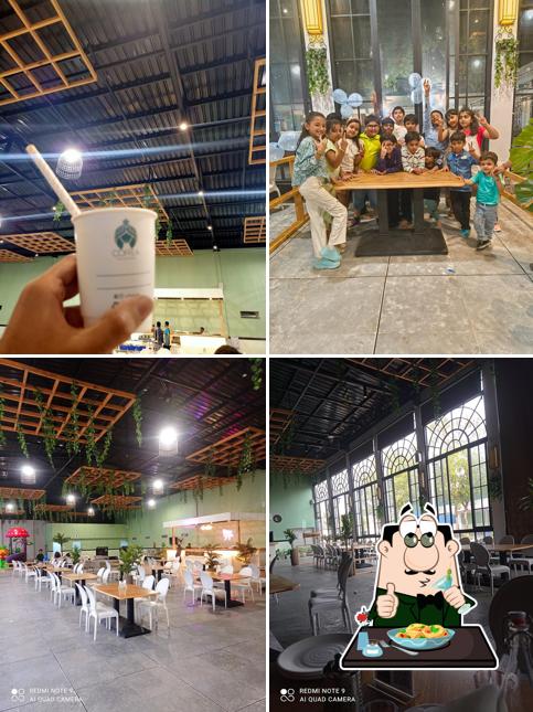 This is the image depicting food and interior at Baromasi