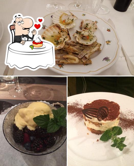 Ristorante Campiello serve un'ampia selezione di dolci