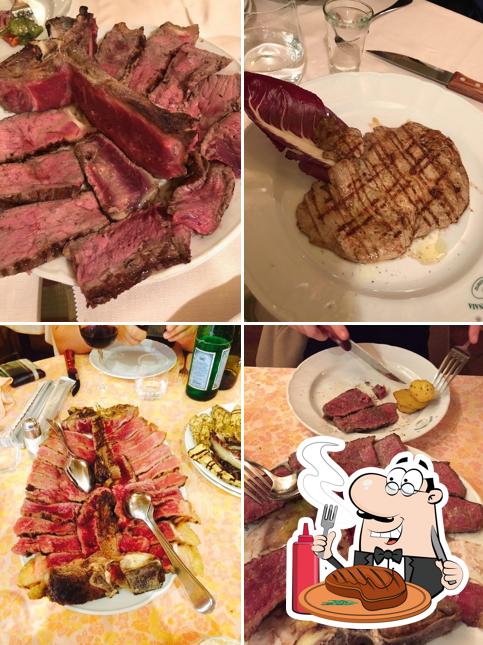 Ordina i piatti di carne a La Quarta Carbonaia