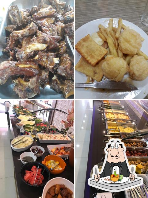 Comida em Restaurante Sayonara