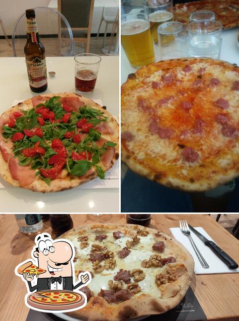 Scegli una pizza a Calicantus Food