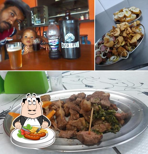 Comida em Bar do Machado