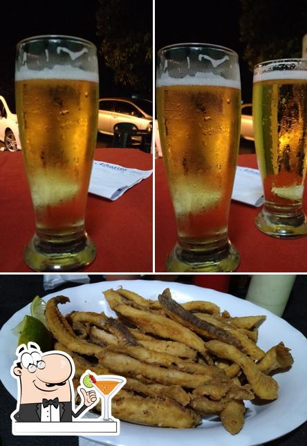 A bebida e friso do restaurante
