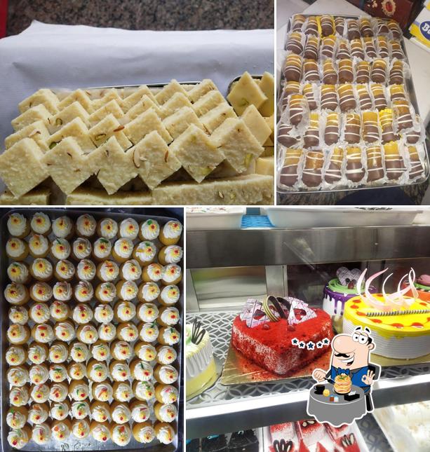 Food at Pandit Sweet and Bakery