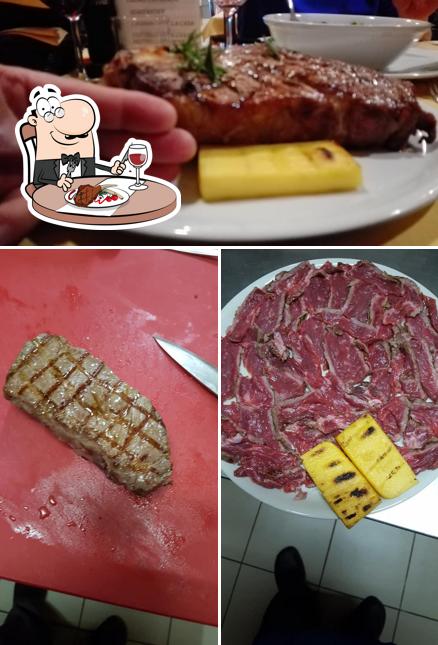 C'è un'ampia gamma di piatti per gli amanti della carne