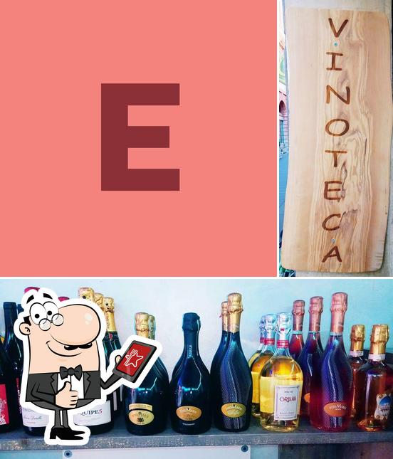Vedi questa foto di Enoteca