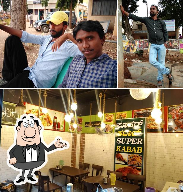 The interior of SUPER CHICKEN CENTER
