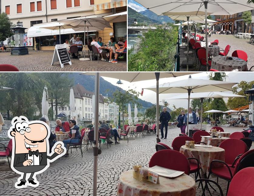 Dai un'occhiata agli interni di Café Lissi Royal