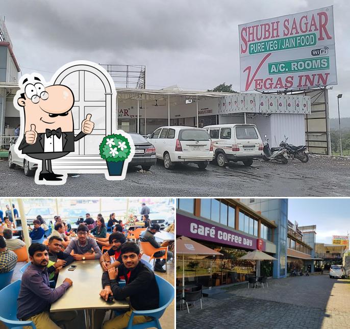 The exterior of Taujis Food Plaza ( Pure Veg. Restaurant / Jain food )