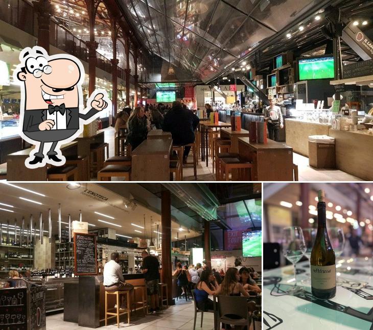 La foto di interni e bevanda da Trapizzino Mercato Centrale Firenze