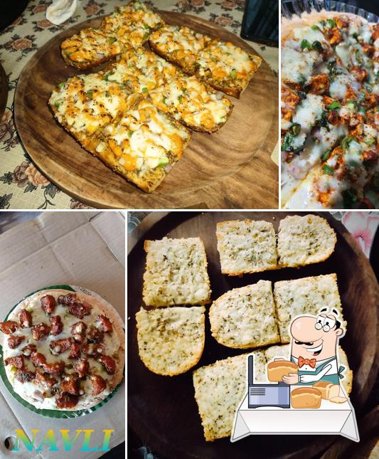 Garlic bread at Pizza Station