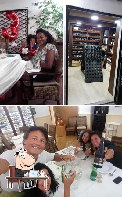 La interni e tavolo da pranzo del ristorante