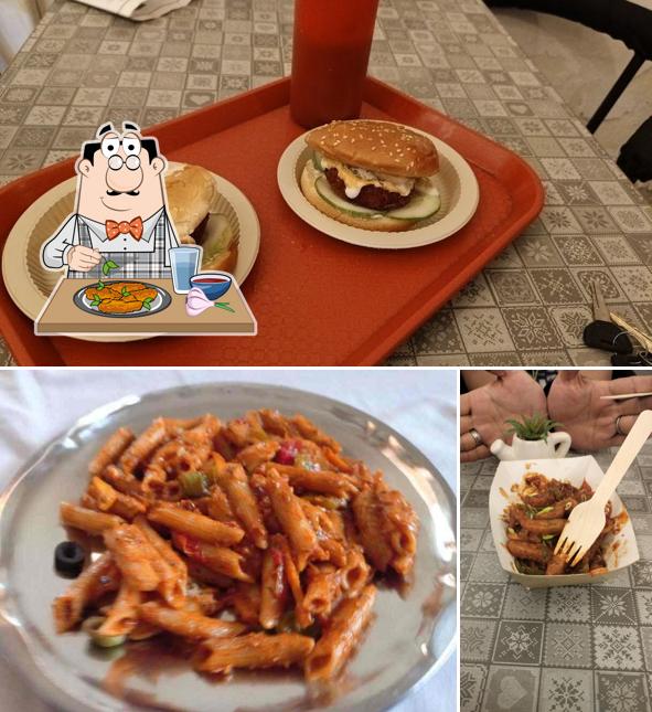 Chicken wings at Cafe New Delhi 45