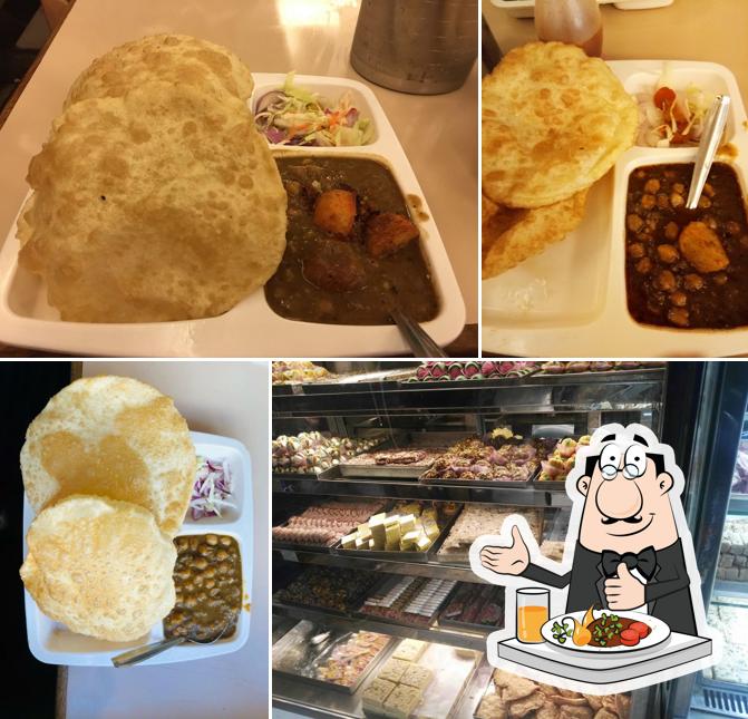 Food at Delhi Mistan Bhandar