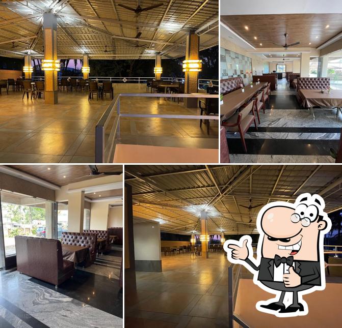 Hotel Pushpak Bar & Restaurant