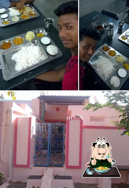 The restaurant's food and exterior