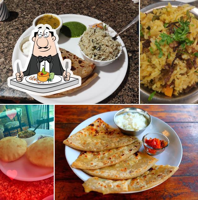 Food at Wah Paranthe