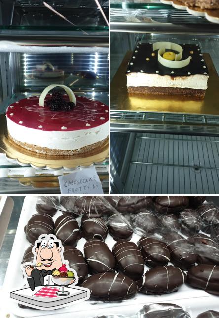rendez vous cafe' serve un'ampia varietà di dolci